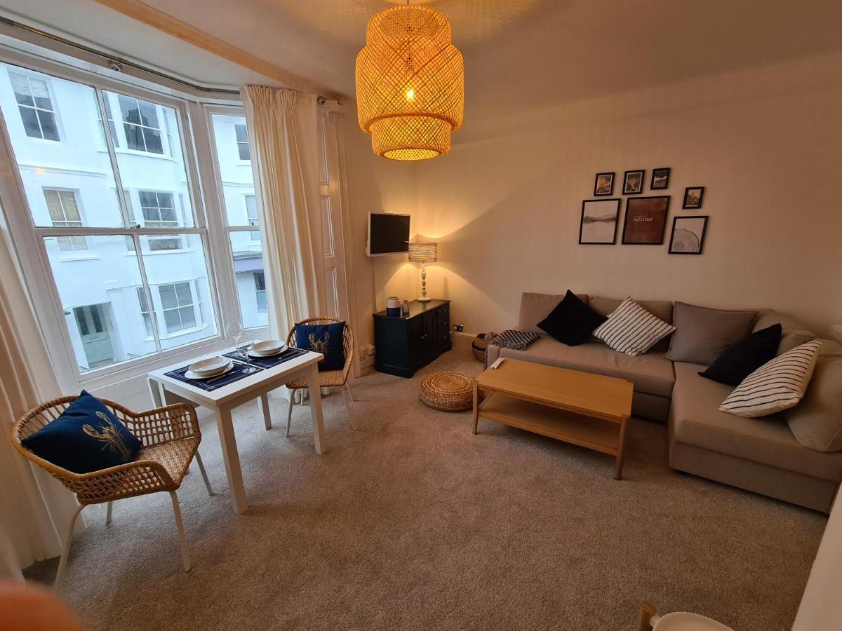 Centrally Located, Comfortable Apartment Near Station, Beach And North Laines Hove Buitenkant foto