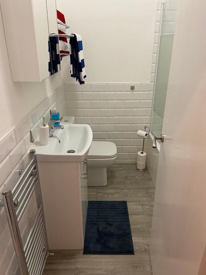 Centrally Located, Comfortable Apartment Near Station, Beach And North Laines Hove Buitenkant foto