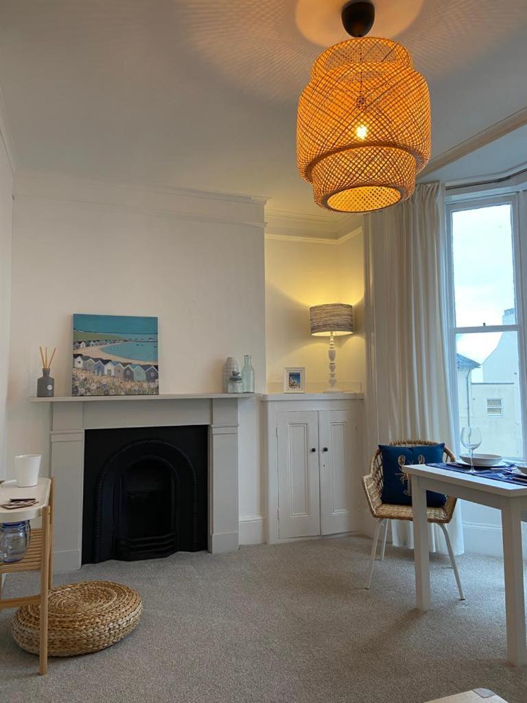 Centrally Located, Comfortable Apartment Near Station, Beach And North Laines Hove Kamer foto